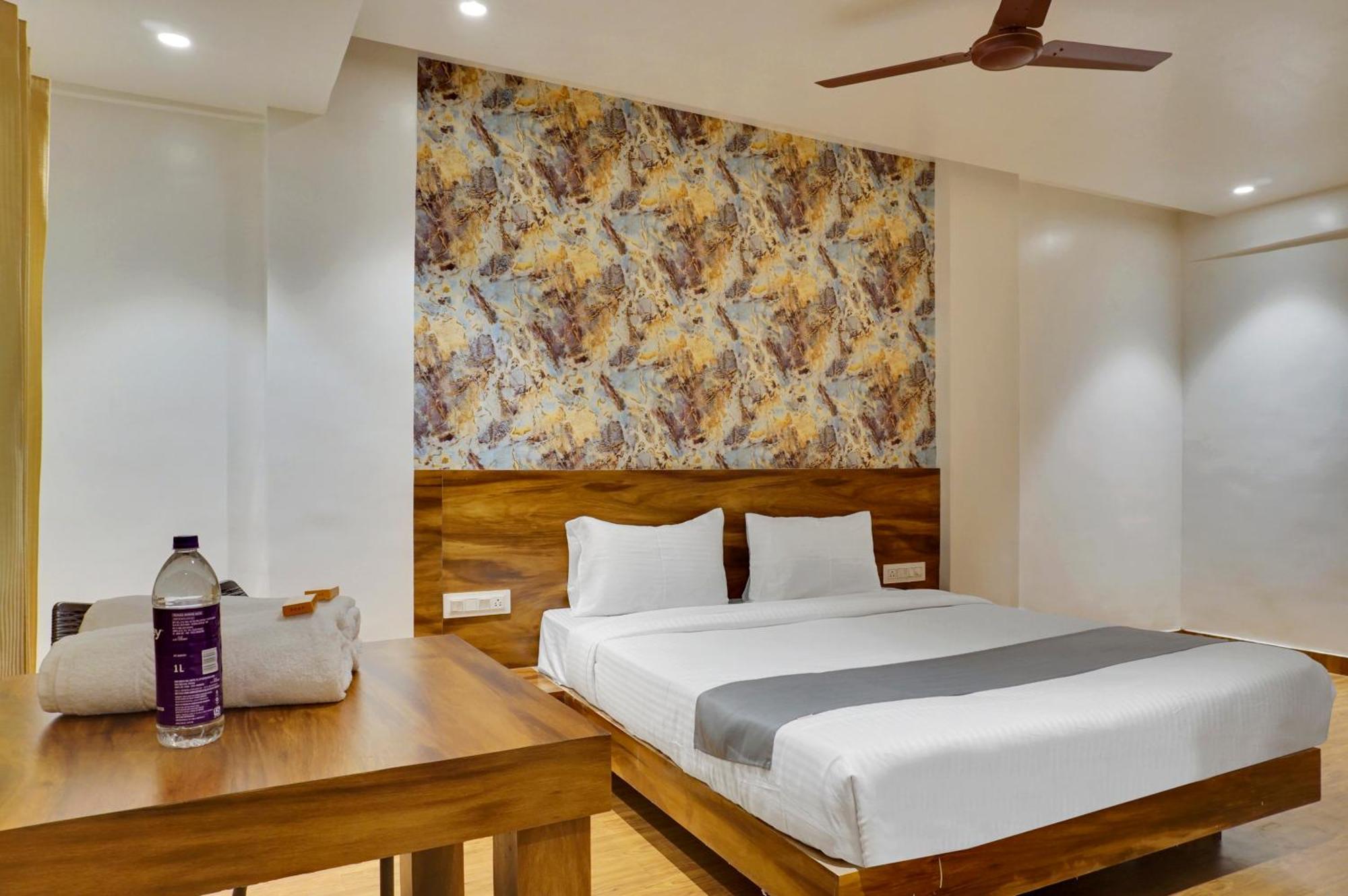 Omkar Executive Hotel Pune Exterior photo